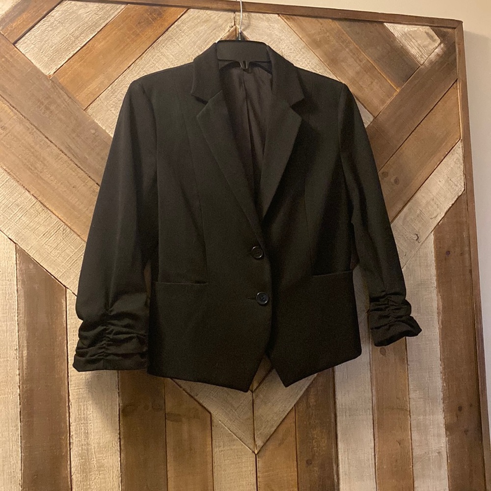 Women’s Express Cropped Blazer, Like New, Size 8